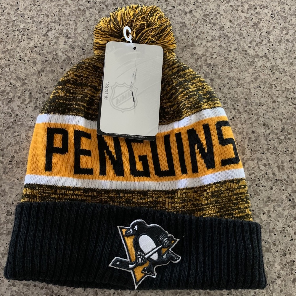 Pittsburgh Penguins Official NHL beanie